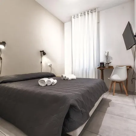Dantis Guest house